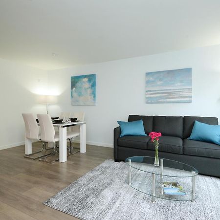 Gorgeous Old Town Condo With Patio And Parking! 維多利亞 外观 照片